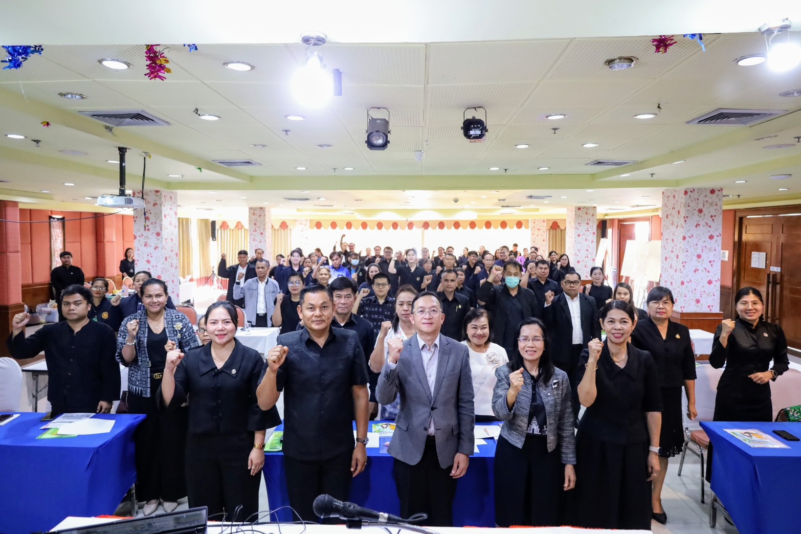 สพอ.โนนแดง​ ร่วมประชุมเพิ่มศักยภาพคณะกรรมการเครือข่ายกองทุนชุมชน ขับเคลื่อนกลุ่มออมทรัพย์ฯ ระดับจังหวัด